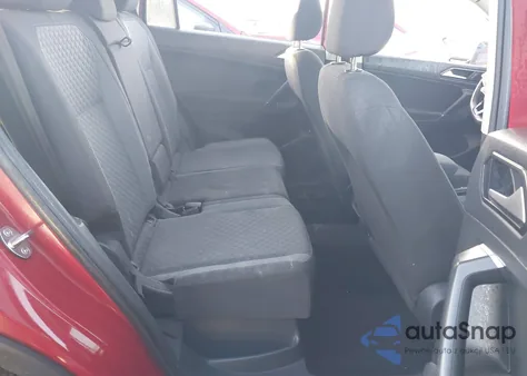 2018 Volkswagen Tiguan 2.0T S z USA, uszkodzony, nr VIN 3VV0B7AX6JM094559